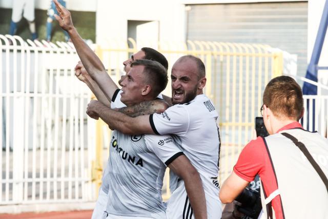 宁波男篮队史首次挺进CBA季后赛 续写篮球热土故事宁波男篮队史首次挺进CBA季后赛 续写篮球热土故事