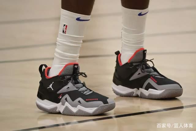 弗格24分辽宁击败四川 沈梓捷14+7北控胜宁波