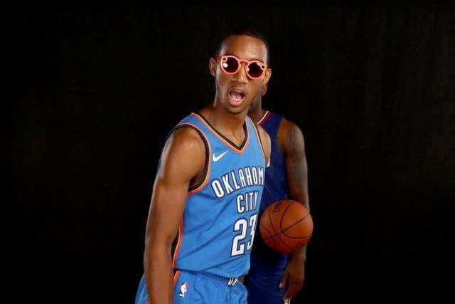 38岁拉莫斯在社交媒体晒照发文：秋季训练！